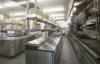 Thi công lắp đặt hệ thống hút mùi, khử mùi bằng ozone, lọc khói tĩnh điện cho nhà bếp nhà hàng